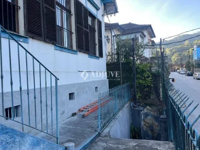 Casa Comercial com 4 Quartos para alugar, 168m² no Centro, Petrópolis