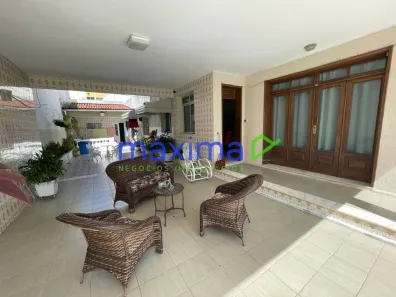 Casa com 4 Quartos para alugar, 300m² no São José, Aracaju