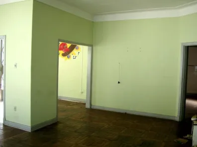 Casa Comercial com 5 Quartos para venda ou aluguel, 408m² no Centro, Pindamonhangaba