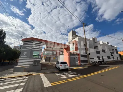 Casa de Condomínio com 3 Quartos para alugar, 167m² no Jardim São Carlos, São Carlos