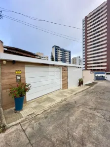Casa de Condomínio com 3 Quartos à venda, 300m² no Candeias, Vitória da Conquista