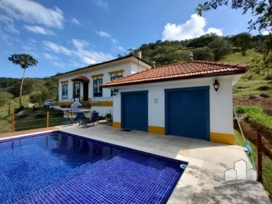 Fazenda / Sítio / Chácara com 4 Quartos à venda, 250m² no Pedro do Rio, Petrópolis