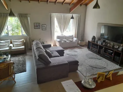 Casa de Condomínio com 4 Quartos à venda, 272m² no Jardim Indaiá, Embu das Artes