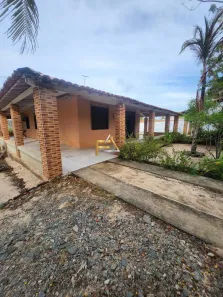 Fazenda / Sítio / Chácara com 4 Quartos à venda, 280m² no Jacaúna, Aquiraz