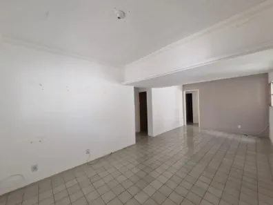 Casa com 3 Quartos para alugar, 360m² no Jardim São Paulo, Recife