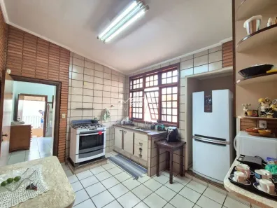 Casa com 3 Quartos à venda, 160m² no Jardim Primor, Araraquara