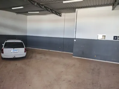 Galpão / Depósito / Armazém com 2 Quartos à venda, 250m² no Setor Leste, Brasília