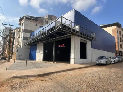 Loja / Salão / Ponto Comercial à venda, 640m² no Santo Antônio, Viçosa