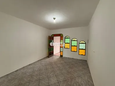 Loja / Salão / Ponto Comercial com 3 Quartos à venda, 166m² no Jardim Canaã, Uberlândia