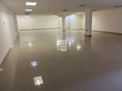 Loja / Salão / Ponto Comercial para venda ou aluguel, 120m² no Aterrado, Volta Redonda