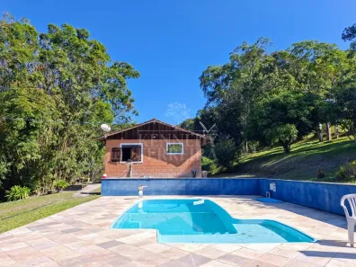 Fazenda / Sítio / Chácara com 4 Quartos à venda, 10000m² no Centro, Juquitiba