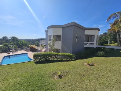 Fazenda / Sítio / Chácara com 3 Quartos à venda, 2000m² no , Mairinque