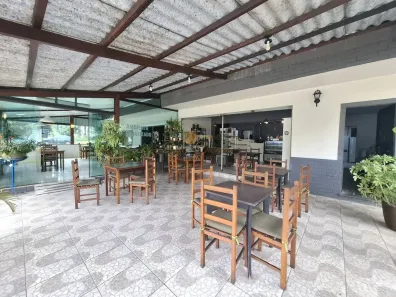 Loja / Salão / Ponto Comercial à venda, 100m² no Albuquerque, Teresópolis
