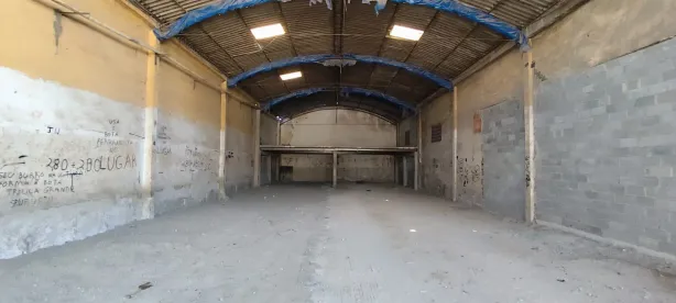 Galpão / Depósito / Armazém para alugar, 790m² no Mutondo, São Gonçalo