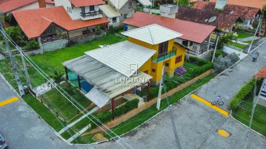 Casa de Condomínio com 3 Quartos para venda ou aluguel, 250m² no Gravatá Centro, Gravatá