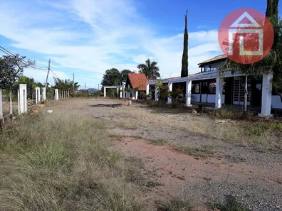 Loja / Salão / Ponto Comercial para venda ou aluguel, 4020m² no , Bragança Paulista