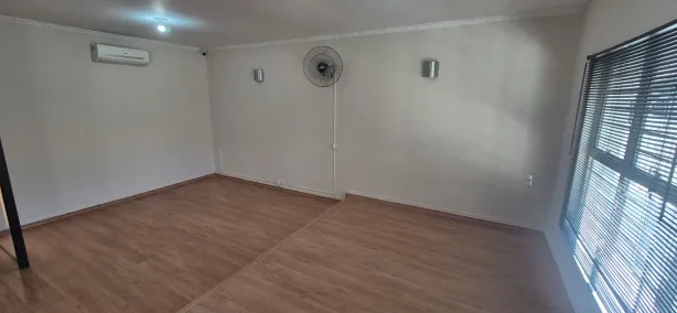 Casa Comercial com 3 Quartos para alugar, 200m² no Vila Independência, Sorocaba