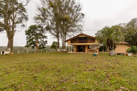 Fazenda / Sítio / Chácara com 3 Quartos à venda, 220m² no Centro, Tijucas do Sul