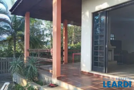 Fazenda / Sítio / Chácara com 4 Quartos à venda, 230m² no Chácaras Fernão Dias, Atibaia