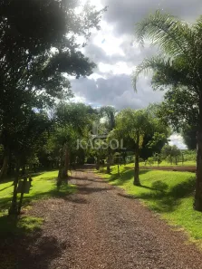 Fazenda / Sítio / Chácara com 2 Quartos à venda, 360m² no Centro, Cascavel