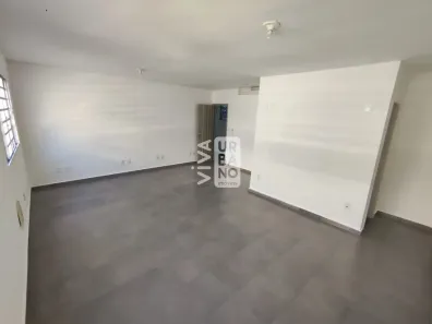 Conjunto Comercial / Sala para alugar, 30m² no Aterrado, Volta Redonda