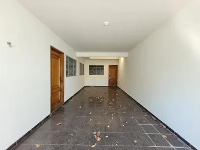Casa com 3 Quartos para alugar, 85m² no Jardim Oásis, Maringá