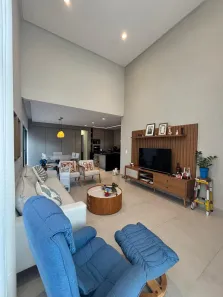 Casa de Condomínio com 3 Quartos para alugar, 160m² no Itararé, Campina Grande