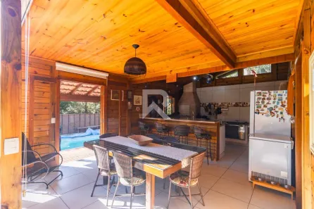 Sobrado com 3 Quartos à venda, 250m² no , Quatro Barras