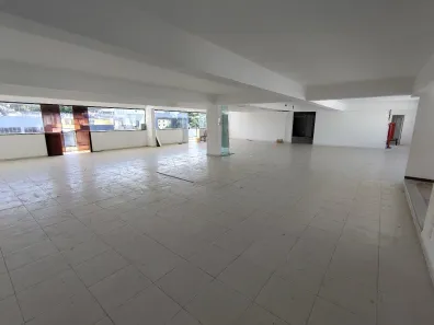 Andar / Laje corporativa com 4 Quartos para alugar, 600m² no Barra Olímpica, Rio de Janeiro