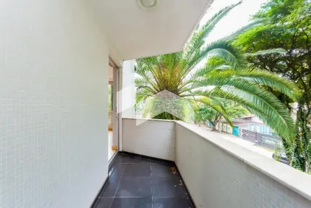 Apartamento com 4 Quartos para alugar, 272m² no Cabral, Curitiba