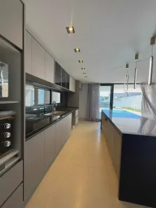 Casa de Condomínio com 4 Quartos à venda, 290m² no Jardim Leblon, Maringá