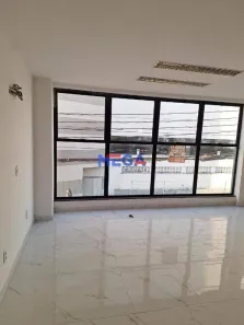 Prédio Inteiro para alugar, 180m² no Jereissati I, Maracanaú