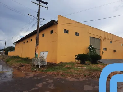 Galpão / Depósito / Armazém à venda, 1000m² no Setor Residencial Garavelo I, Trindade