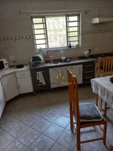 Fazenda / Sítio / Chácara com 2 Quartos à venda, 300m² no Centro, Mairinque