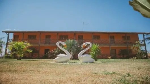 Hotel / Motel / Pousada com 3 Quartos à venda, 1200m² no Jardim Alvorada, Jacareí