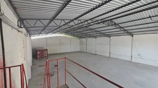 Galpão / Depósito / Armazém para alugar, 900m² no Colônia Terra Nova, Manaus