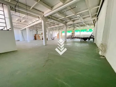 Prédio Inteiro para alugar, 650m² no Catarcione, Nova Friburgo