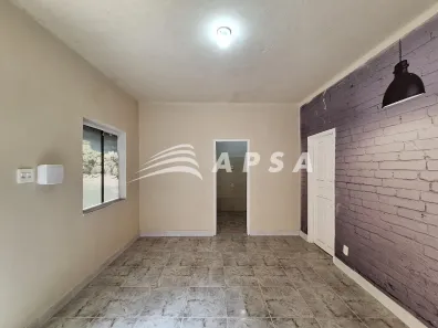Casa com 1 Quarto para alugar, 54m² no Centro, Nova Iguaçu