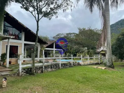Fazenda / Sítio / Chácara com 4 Quartos à venda, 250m² no Trapiche, Macaé