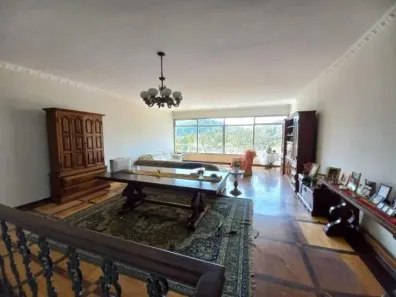 Casa com 3 Quartos para alugar, 200m² no Independência, Petrópolis