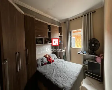 Loja / Salão / Ponto Comercial com 3 Quartos à venda, 180m² no Major Prates, Montes Claros