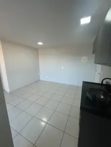 Apartamento com 2 Quartos para alugar, 51m² no Centro, Cambé