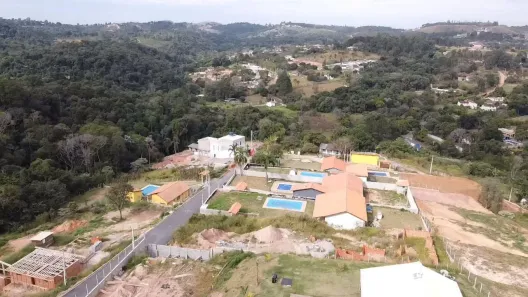 Casa de Condomínio com 2 Quartos à venda, 1000m² no , Mairinque