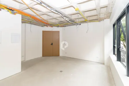Conjunto Comercial / Sala para alugar, 37m² no Centro, Curitiba