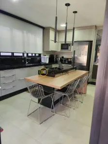Casa de Condomínio com 4 Quartos à venda, 430m² no Jardim Leblon, Maringá
