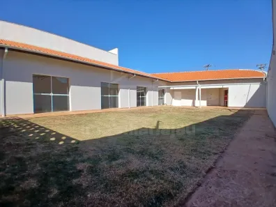 Loja / Salão / Ponto Comercial à venda, 203m² no Chácara Braz Miraglia, Jaú