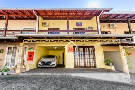 Casa de Condomínio com 3 Quartos à venda, 136m² no Velha Central, Blumenau