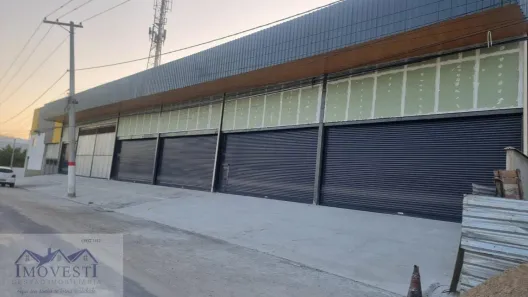 Galpão / Depósito / Armazém para alugar, 405m² no Itapeba, Maricá