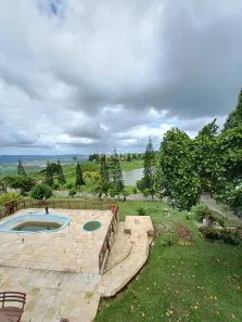 Fazenda / Sítio / Chácara com 11 Quartos à venda, 128m² no Pombos, Pombos