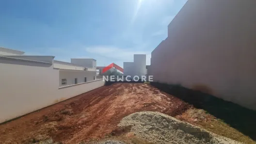 Terreno / Lote / Condomínio à venda, 250m² no Jardim Brasil, Porto Feliz